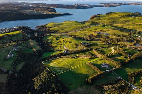 Photo of property in 145a Vaughans Road, Okura, Albany, 0792