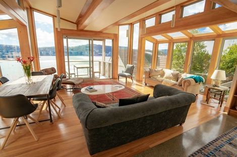 Photo of property in 300b Oriental Parade, Oriental Bay, Wellington, 6011