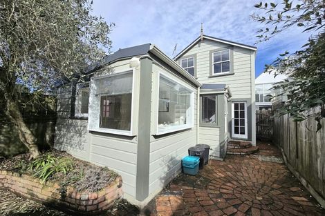 Photo of property in 8 Saint Mary Street, Thorndon, Wellington, 6011