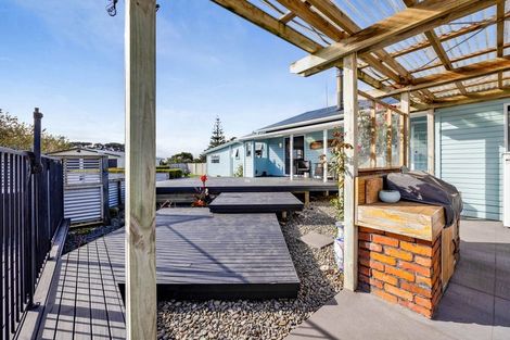 Photo of property in 1288 Normanby Road, Manaia, Hawera, 4678