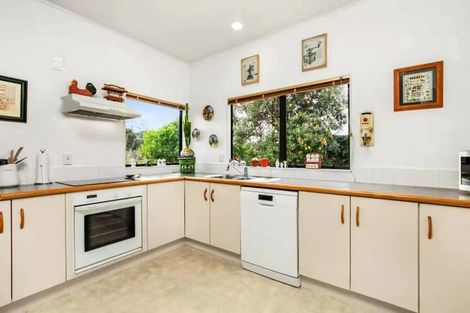 Photo of property in 10 Carnmore Place, Torbay, Auckland, 0630
