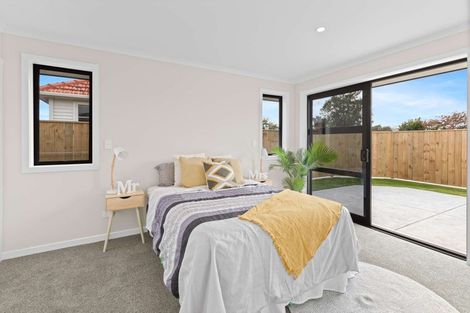 Photo of property in 17a Queenwood Road, Levin, 5510