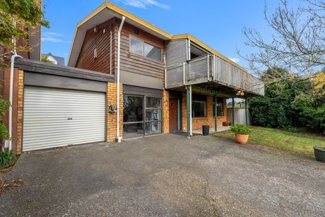 Photo of property in 1/1 Sharon Road, Waiake, Auckland, 0630