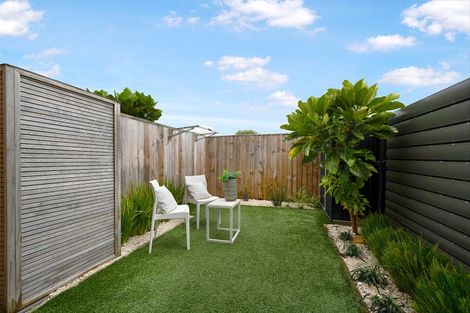 Photo of property in 3/137 View Road, Sunnyvale, Auckland, 0612
