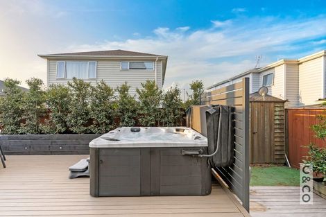 Photo of property in 37 Nobilo Road, Kumeu, 0810