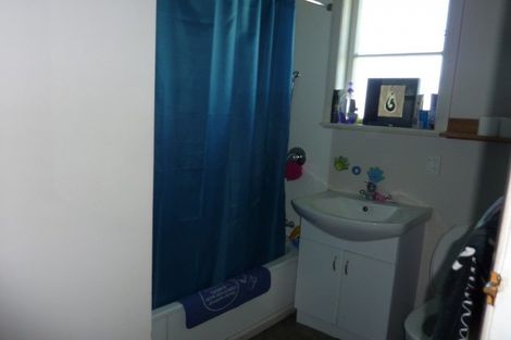 Photo of property in 1 Laurent Vc Street, Hawera, 4610