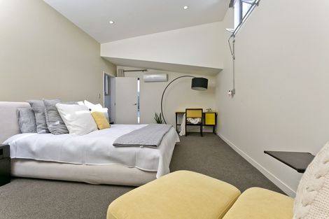 Photo of property in 10a Saffron Street, Birkdale, Auckland, 0626