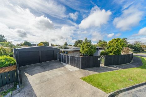 Photo of property in 6 Pukatea Place, Milson, Palmerston North, 4414