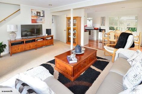 Photo of property in 94 Unsworth Drive, Unsworth Heights, Auckland, 0632