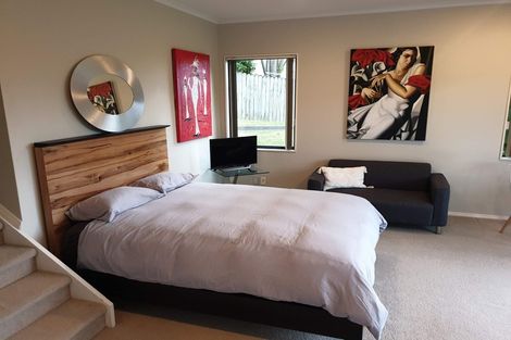 Photo of property in 89g Island Bay Road, Beach Haven, Auckland, 0626