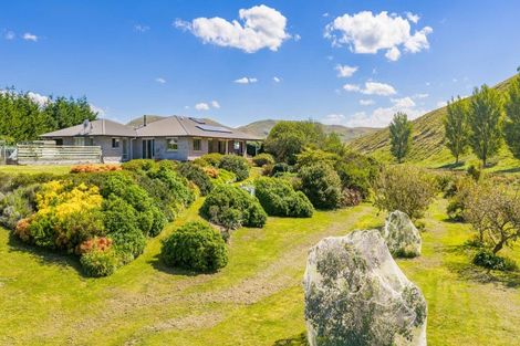 Photo of property in 1127 Pourerere Road, Omakere, Waipawa, 4271