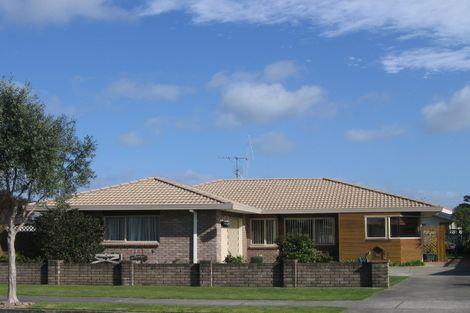 Photo of property in 30 Sandhurst Drive, Papamoa Beach, Papamoa, 3118