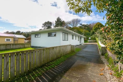 Photo of property in 55 Seaview Road, Marfell, New Plymouth, 4310