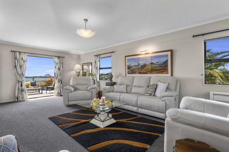 Photo of property in 33 Oteki Park Drive, Welcome Bay, Tauranga, 3112