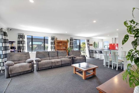 Photo of property in 28 Henrietta Street, Marshland, Christchurch, 8083