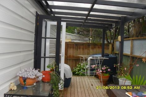 Photo of property in 11 Sandys Parade, Laingholm, Auckland, 0604