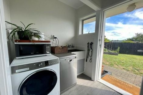 Photo of property in 2/551a Weymouth Road, Weymouth, Auckland, 2103
