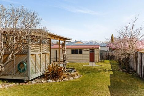 Photo of property in 17 Benmore Place, Omarama, 9412