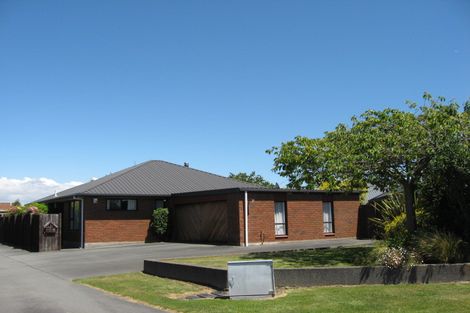 Photo of property in 8 Arden Place, Parklands, Christchurch, 8083