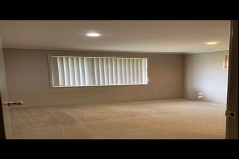 Photo of property in 33 Plumley Crescent, Mangere, Auckland, 2022