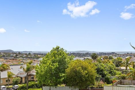 Photo of property in 1 John Dee Crescent, Red Beach, 0932