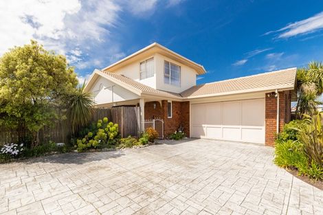 Photo of property in 6 Orlando Crescent, Waimairi Beach, Christchurch, 8083