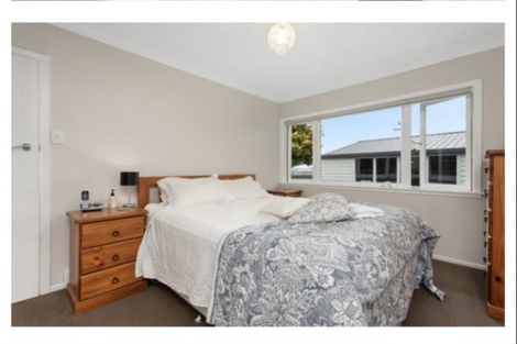 Photo of property in 74 Queen Road, Bellevue, Tauranga, 3110