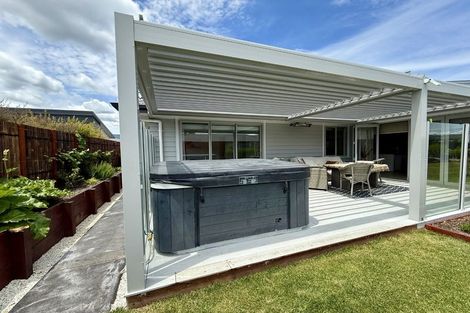 Photo of property in 16 Huka Heights Drive, Rangatira Park, Taupo, 3330