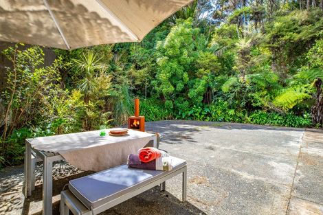 Photo of property in 33 Buckleton Road, Tawharanui Peninsula, Matakana, 0986