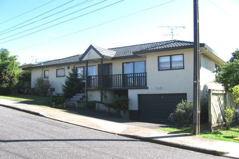 Photo of property in 2 Rickards Place, New Lynn, Auckland, 0600