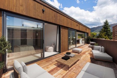 Photo of property in 38 Hunter Crescent, Wanaka, 9305