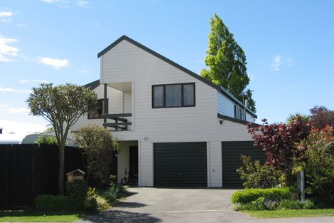 Photo of property in 6 Luxton Place, Rangiora, 7400