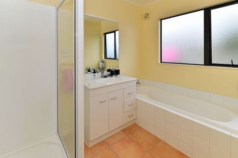 Photo of property in 17b Ksenia Drive, Flat Bush, Auckland, 2019