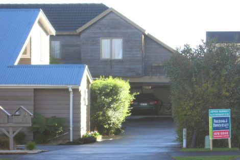 Photo of property in 1/195 Fisher Parade, Farm Cove, Auckland, 2012