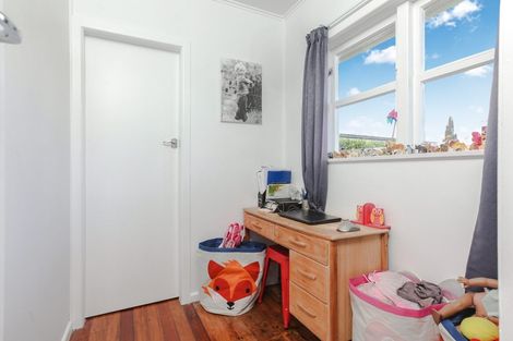 Photo of property in 733 Te Atatu Road, Te Atatu Peninsula, Auckland, 0610