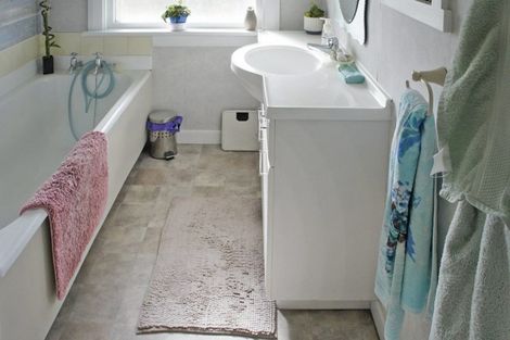 Photo of property in 150 Owaka Valley Road, Owaka, 9586