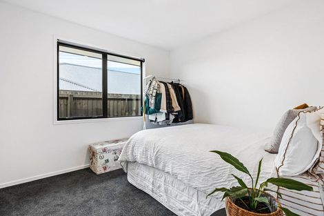 Photo of property in 8 Olearia Lane, Halswell, Christchurch, 8025