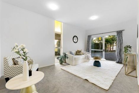 Photo of property in 77 Kennedy Avenue, Forrest Hill, Auckland, 0620