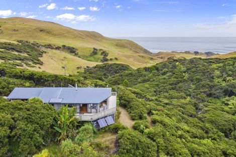 Photo of property in 1574 Whaanga Road, Raglan, 3296