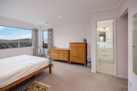 Photo of property in 84 Downing Street, Crofton Downs, Wellington, 6035