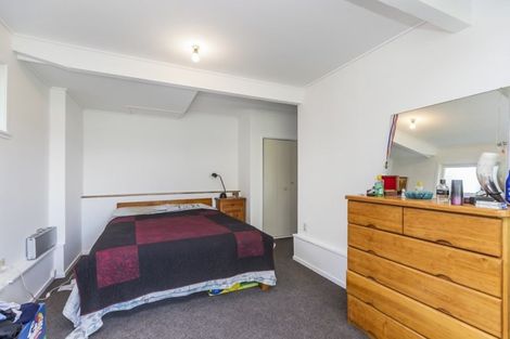 Photo of property in 30 Mana View Road, Paremata, Porirua, 5026