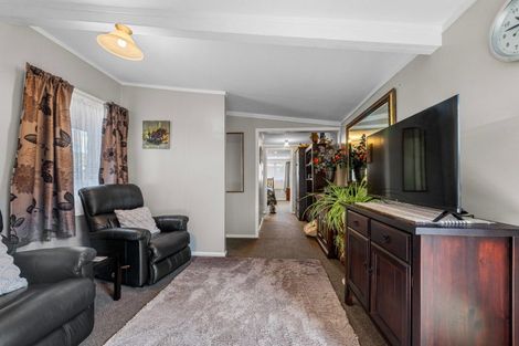 Photo of property in 15 Fenruss Street, Fairy Springs, Rotorua, 3015