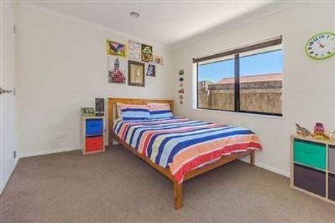 Photo of property in 8 Gandalf Crescent, Paraparaumu, 5032