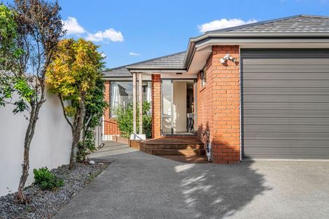 Photo of property in 10 Courtfield Close, Parklands, Christchurch, 8083