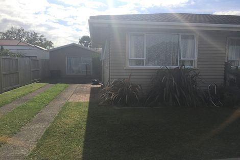 Photo of property in 8 Dover Road, St Andrews, Hamilton, 3200