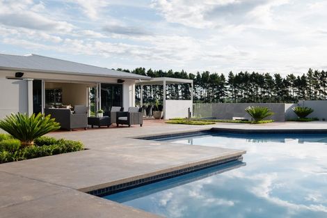 Photo of property in 2227 River Road, Horsham Downs, Hamilton, 3281