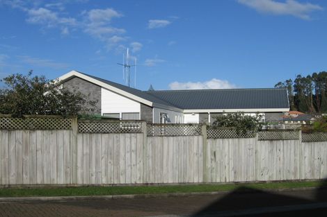 Photo of property in 2 Country Lane, Western Heights, Hamilton, 3200