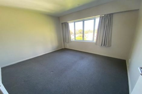 Photo of property in 2/93a Kelburn Parade, Kelburn, Wellington, 6012