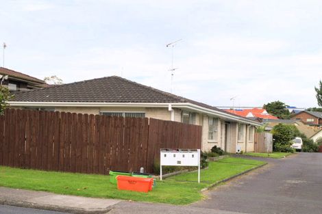 Photo of property in 2/58 Wellington Street, Howick, Auckland, 2014