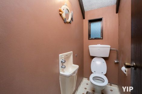 Photo of property in 1 Kim Street, Khandallah, Wellington, 6035